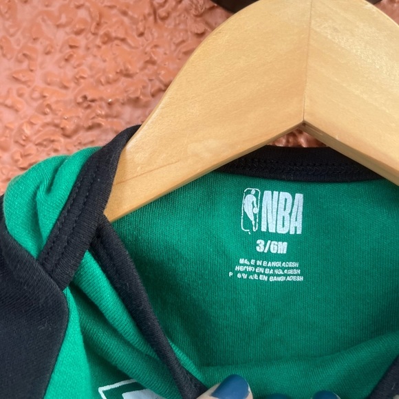 NBA Boston Celtics “Rookie of the Year” Bodysuit Onesie Size 3-6 Months - Picture 2 of 4